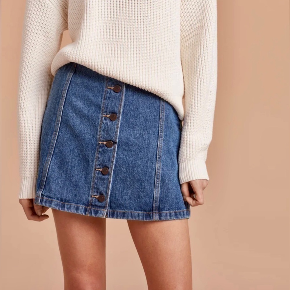 Aritiza Wilfred - Ahrens Mini Skirt - Picture 1 of 9